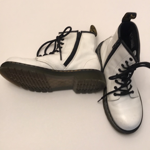 Dr. Martens White  boot - Black Laces - Side Zipper - AirWait tab - Size 3 - $55 - Picture 3 of 9
